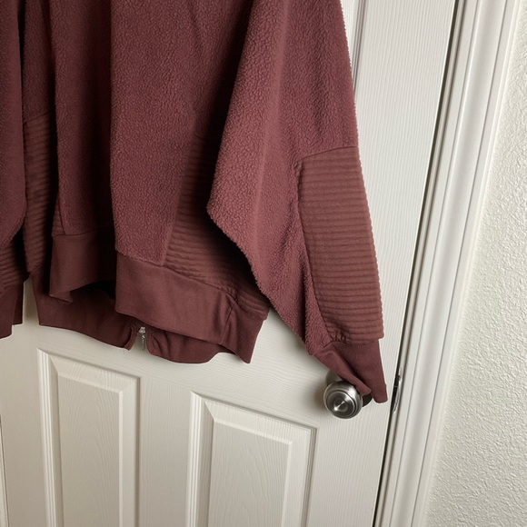 Tahari Sport Women's Sweater size 1x - Picture 4 of 8